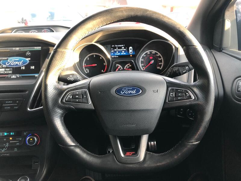 FORD FOCUS