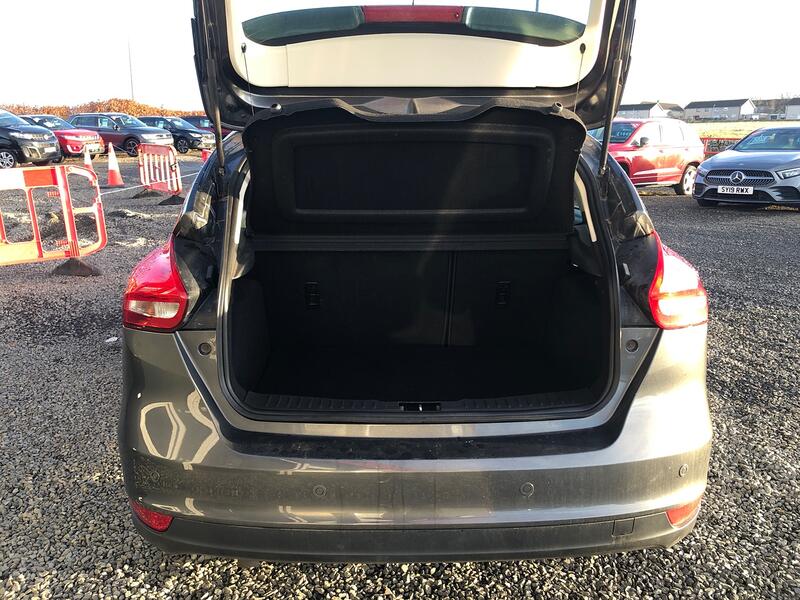 FORD FOCUS