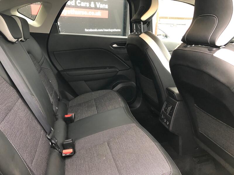 RENAULT CAPTUR