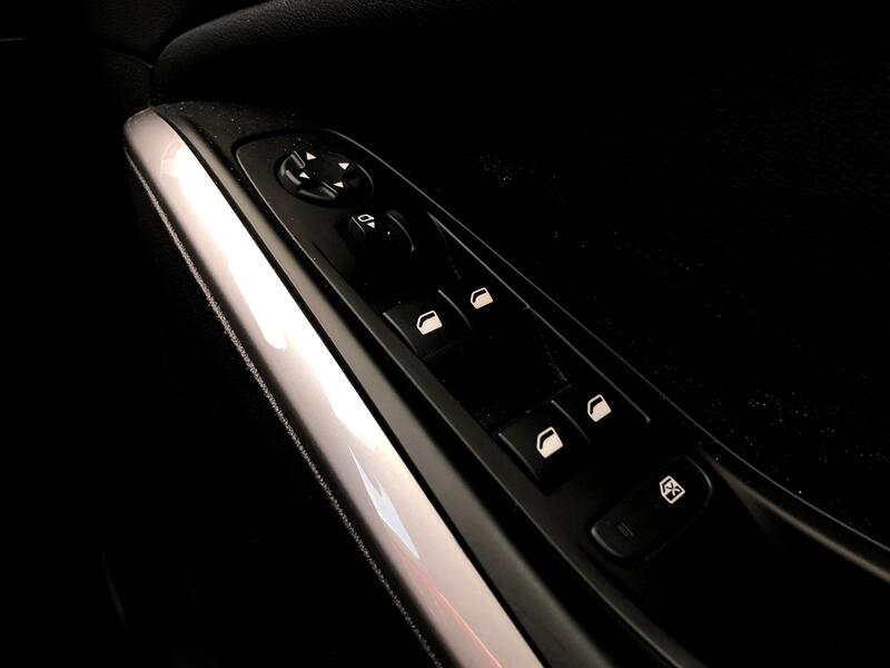 VAUXHALL GRANDLAND X