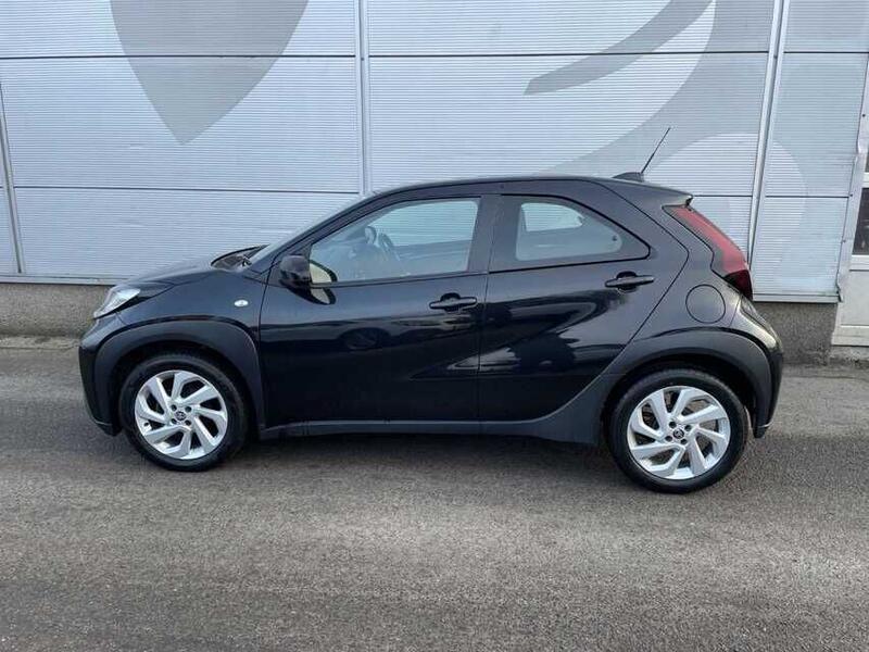 TOYOTA AYGO X
