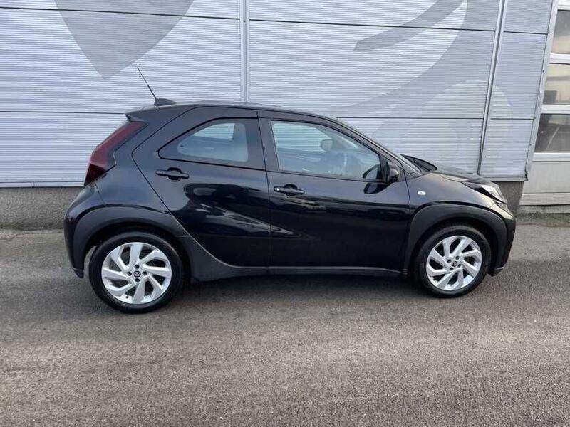 TOYOTA AYGO X