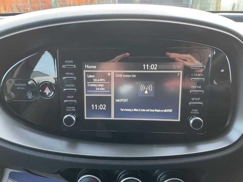 TOYOTA AYGO X